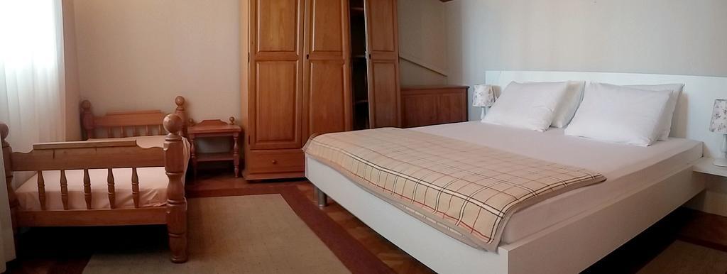 Apartmani Totic Crikvenica Exterior foto