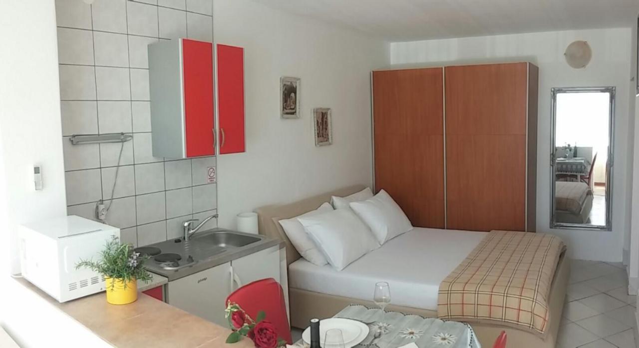 Apartmani Totic Crikvenica Exterior foto